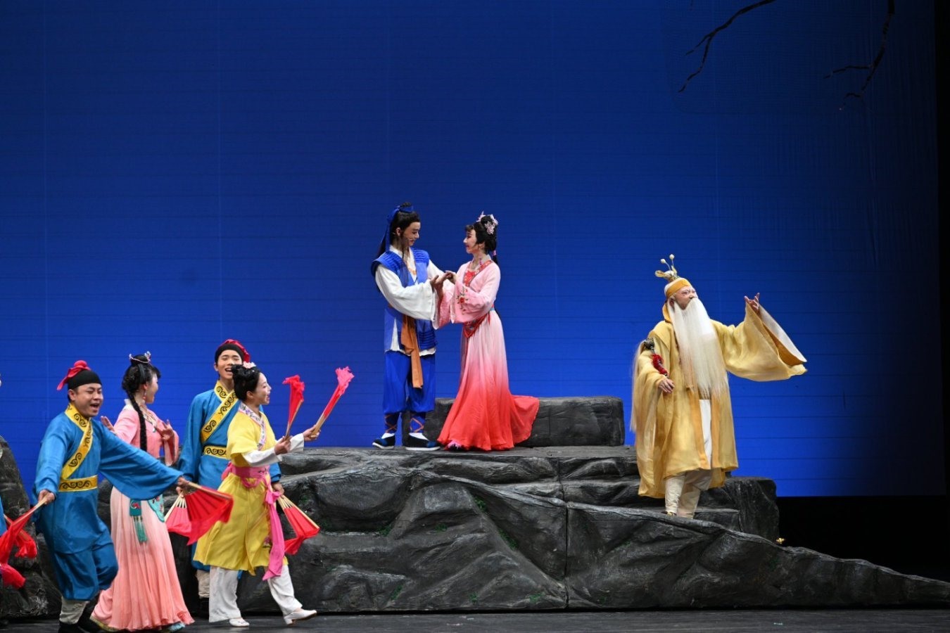 《七妹與蛇郎》演出劇照。國(guó)家大劇院供圖