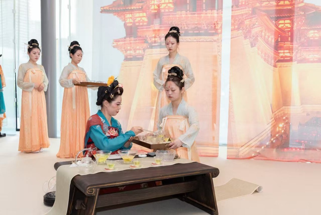 牡丹迎賓茶。中國駐大阪旅游辦事處供圖