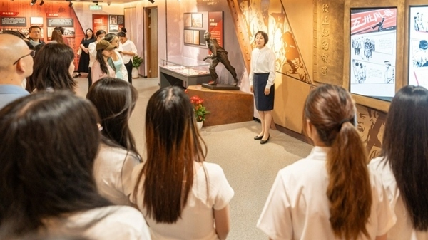 思政課現(xiàn)場(chǎng)。東華大學(xué)供圖