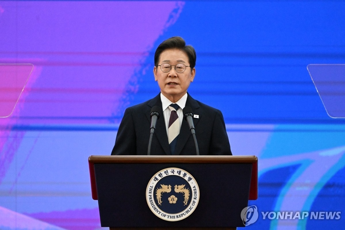 李在明4日上午在第21屆韓國總統(tǒng)就職宣誓儀式上宣誓就職。（圖片來源：韓聯(lián)社）